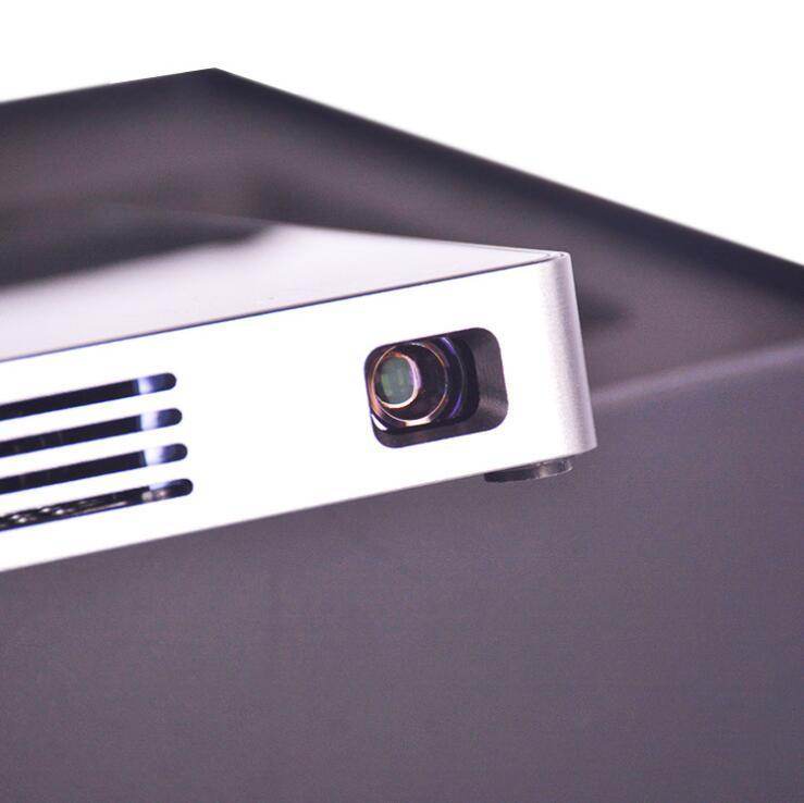 P8 Prima 1080p HD Pocket Projector - We Got That ! 